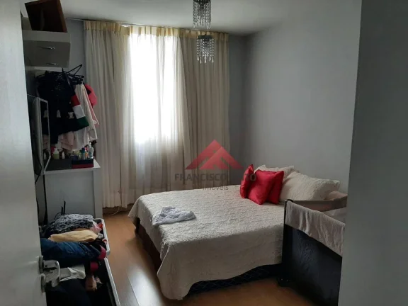 Imagem Apartamento no Fonseca na João Brasil,próximo a Alameda São Boa Ventura,com varanda,sala ,dois quartos,dependencia foi revertida para escritório