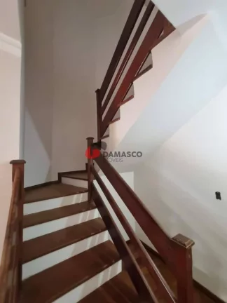 Imagem Sobrado à venda 3 Quartos, 2 Suites, 2 Vagas, 207 m², Campestre, Santo André - SP