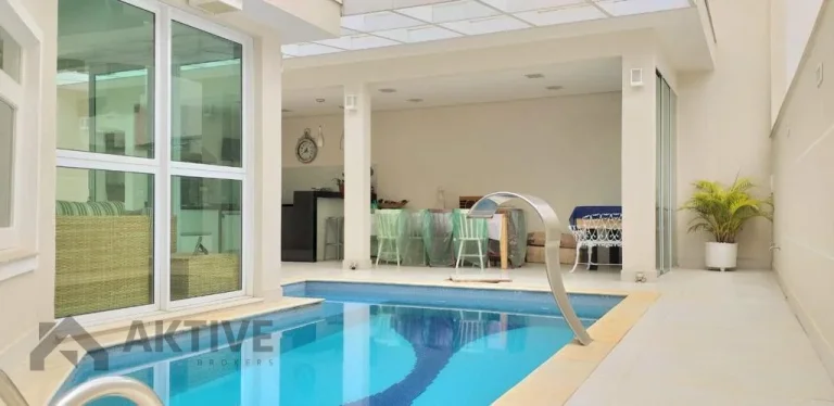 Imagem Casa de Condomínio em Alphaville - Santana de Parnaíba, SP