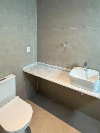 Imagem Casa à venda no Cond. Buona Vita com 3 suítes, Gourmet, piscina, Petrolina-PE