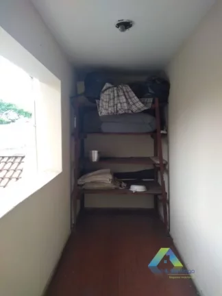 Imagem Casa com 4 Quartos à Venda, 350 m²