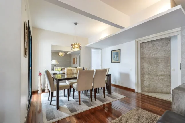 Imagem Apartamento em Pinheiros perto do metrô com 3 quartos (1 suíte ) e 3 vagas, 120m²