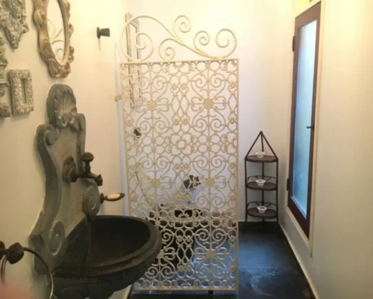 Imagem DELICIOSA CASA FRENTE PRAÇA ACAPULCO, TOTAL PRIVACIDADE