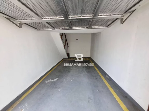 Imagem PITANGUEIRAS- UMA QUADRA DA PRAIA , LOCALIZAÇÃO ESPETACULAR , GARAGEM DEMARCADA