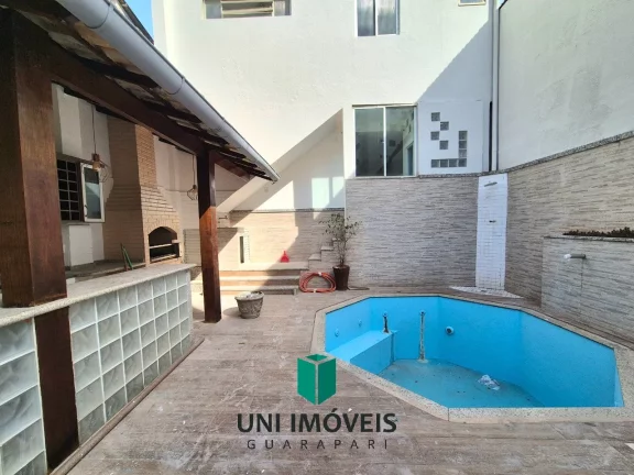 Imagem Casa à venda no Centro de Guarapari - Excelente oportunidade para investidores!