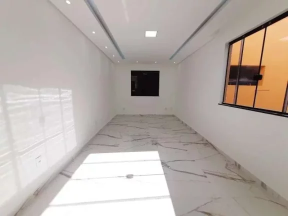 Imagem Casa espaçosa de 3 dormitórios, suíte com varanda e duas vagas de garagem, localizada no bairro Caiçaras em Barbacena