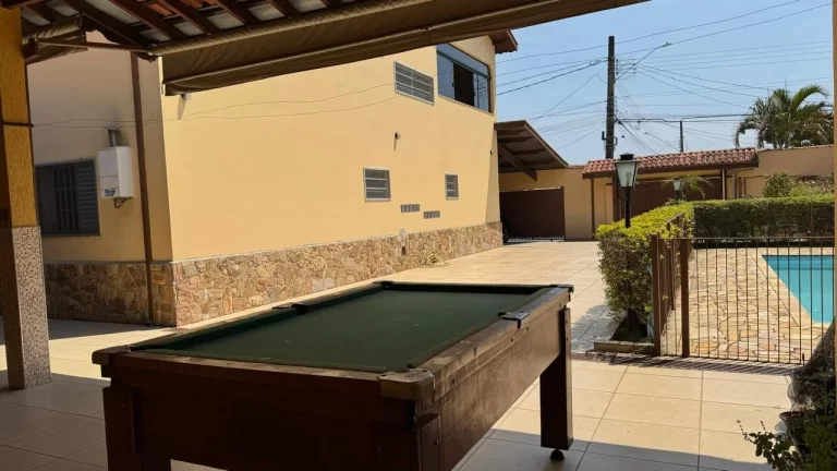 Imagem Sobrado com 4 dormitórios à venda, 350 m² por R$ 870.000,00 - Parque São Cristóvão - Taubaté/SP