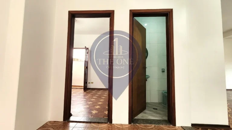 Imagem Imperdível! Casa à venda em São Paulo-SP, bairro Saúde, com 4 quartos, 2 suítes, 2 salas, 4 banheiros, 2 vagas e 218m².