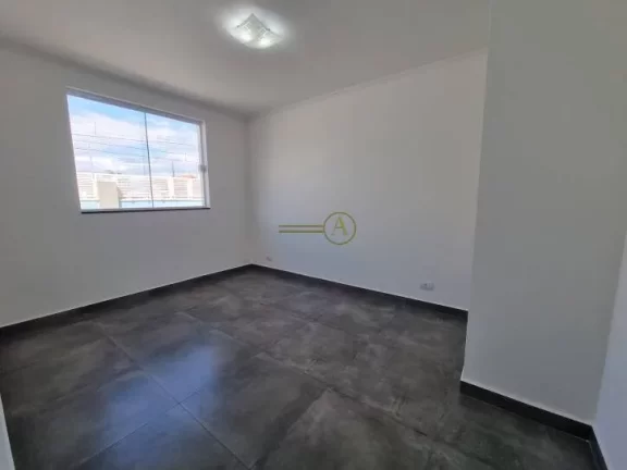 Imagem Casa térrea, alto padrão, de esquina e apenas 150 metros da praia, à venda