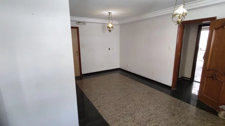 Imagem Sobrado COMERCIAL em SANTOS - SP, PONTA DA PRAIA