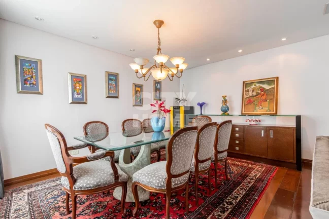 Imagem Ótimo apartamento com 225m² no Jardim Paulista rico em iluminação natural e muito arejado. Livin...