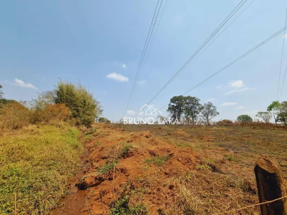 Imagem Terreno á venda em Mateus Leme, MG na Varginha.