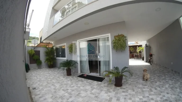 Imagem Casa em Condomínio de Luxo na Taquara, Rio de Janeiro-RJ: 3 quartos, 1 suite, 1 sala, 2 banheiros, 3 vagas de garagem, 135 m².