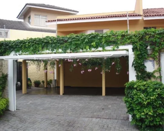 Imagem Linda casa em Condômino fechado