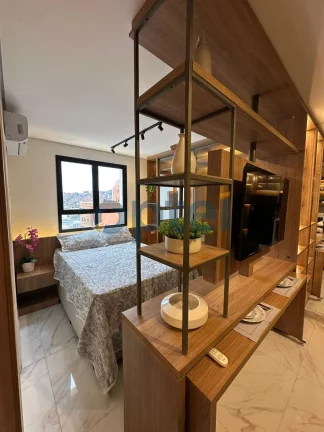 Imagem Loft de Luxo totalmente mobiliado no Centro de São Bernardo: 1 quarto, 1 suíte, 1 sala, 1 banheiro, 25m². Alugue já!