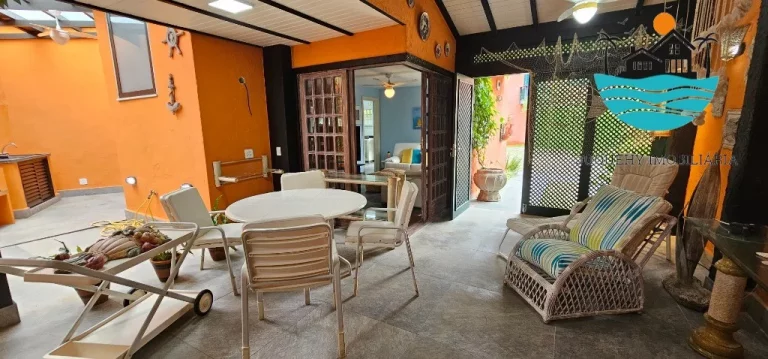 Imagem Casas a venda em Juquehy, 4 dormitórios, 3 suítes, 3 vagas, serv, praia - 153m² de área construída | Juquehy Imobiliária