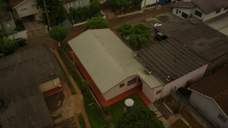 Imagem Casa para Venda em Erechim, Três Vendas, 4 dormitórios, 2 banheiros