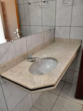 Imagem Casa com 3 dormitórios à venda, 324 m² por R$ 420.000,00 - Centro - Itumbiara/GO