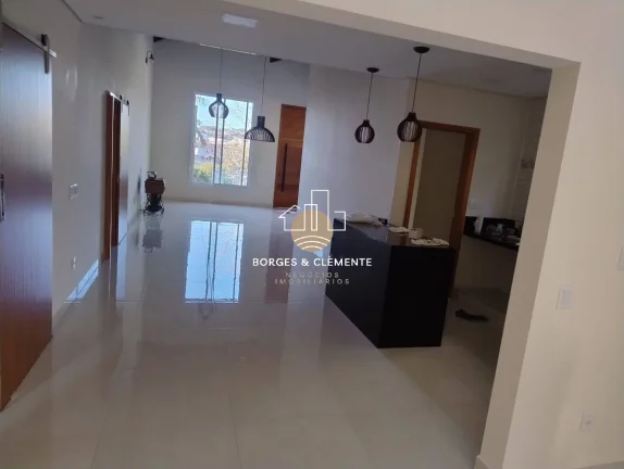 Imagem CASA TÉRREA 3 SUITES ALTO PADRÃO À VENDA - CONDOMÍNIO RESIDENCIAL REFÚGIO