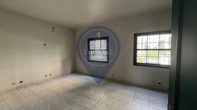 Imagem Excelente Casa Comercial para Locação em Indianópolis, São Paulo-SP: 1 Banheiro, 4 Vagas de Garagem, 300m² de Área.