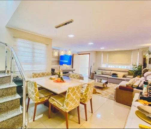 Sobrado Tatuapé - 125 m² - 3 Suítes - Closet - Varanda - Jd. de inverno - 5 Vagas de garagem - Aceita Financiamento e FGTS