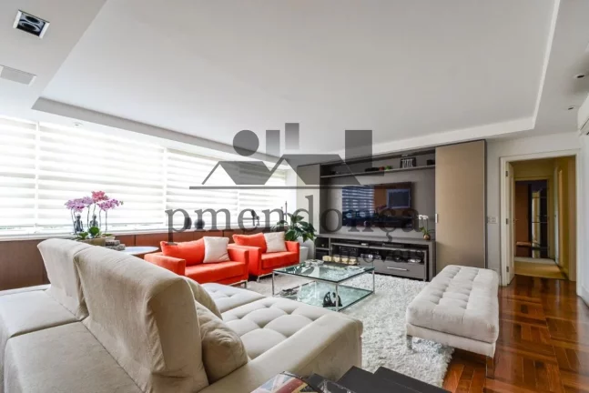 Imagem Apartamento no Itaim Bibi com 3 quartos (1 suíte) e 2 vagas, reformado.