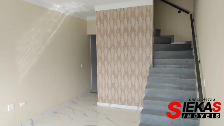 Imagem Aluguel de Casa em São Paulo-SP: 2 quartos, 2 suítes, 1 sala, 2 banheiros, 1 vaga de garagem, 80m² no Jardim Egle.