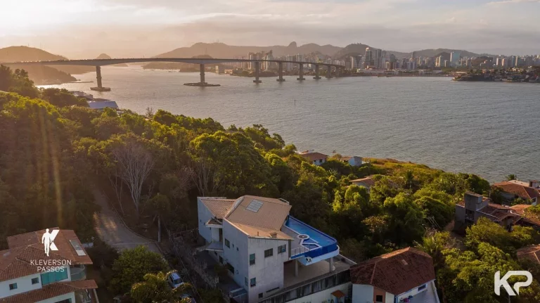 Imagem Casa com 4 dormitórios à venda, 421 m² por R$ 3.950.000,00 - Praia da Costa - Vila Velha/ES