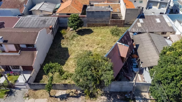 Imagem Terreno de 575m² de frente para rua, no Guaíra