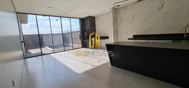 Imagem CA1591

Aceita financiamento!

- Lote com 378 m² e 221 m² de área construída;
- 3 suítes, sendo...