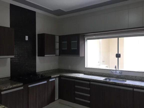 Imagem VENDE-SE CASA NO LEPORACE II OBS: ACEITA PERMUTA ATÉ 50 %