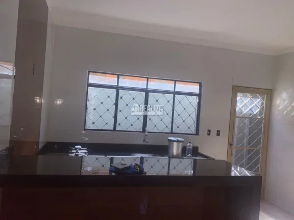 Imagem Vende-se casa no bairro Morada do Verde, com 2 quartos (sendo 1 suíte) – Igarapava/SP