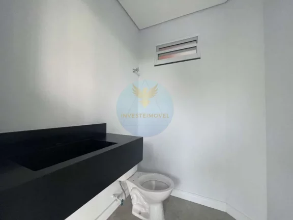 Imagem Casa em Condomínio a Venda no bairro Granja Viana - Carapicuíba, SP