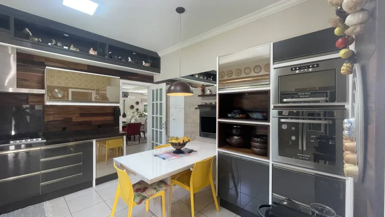Imagem Casa 3 dormitórios Cacupé Condominio fechado