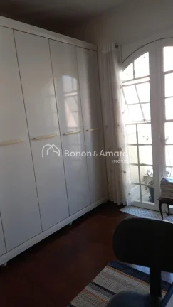 Imagem Apartamento à venda em localização privilegiada, próximo à Lagoa do Taquaral e a uma ampla rede...
