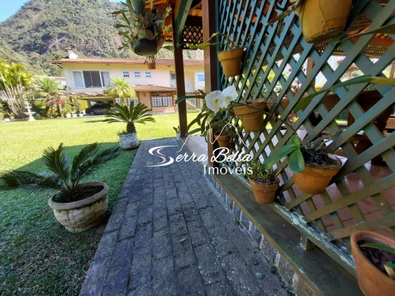 Imagem Casa com 4 dormitórios à venda, 260 m² por R$ 2.990.000,00 - Comary - Teresópolis/RJ