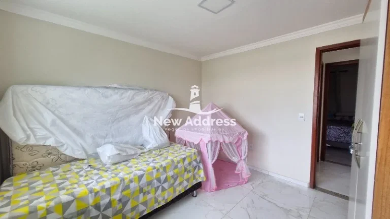 Imagem Casa com ponto comercial em Santa Bárbara, 3 quartos com suíte, excelente distribuição, 3 vagas e possibilidade de morar e trabalhar no mesmo local.