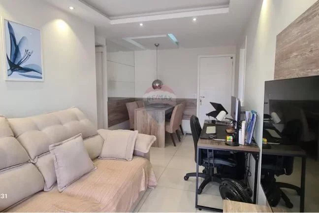Imagem Apartamento à venda com 2 quartos, 1 suíte com 64 m² em Vila Valqueire-RJ