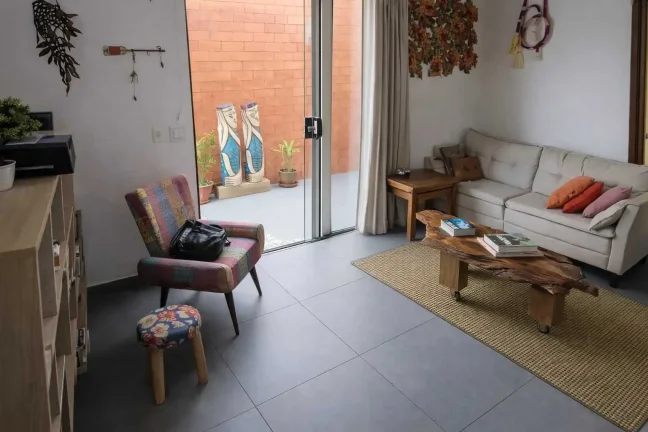 Imagem Casa com 2 dormitórios sendo 2 suítes e 1 vaga de garagem em Governador Celso Ramos/SC