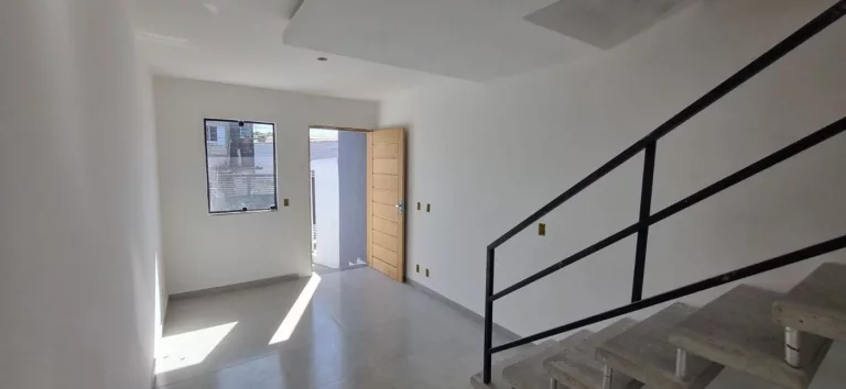 Imagem Casa à venda em Franco da Rocha-SP, bairro Vila Eliza: 2 quartos, 1 sala, 2 banheiros, 1 vaga de garagem. Venha conferir!
