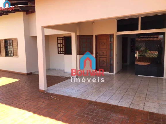 Imagem Casa com 3 dormitórios para alugar, 200 m² por R$ 2.700,00/mês - Residencial Jardim Primavera - Itumbiara/GO