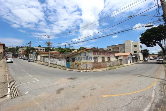Lote no centro de Ibirité com 562,69 m2