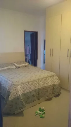 Imagem Sobrado com 3 Quartos e 4 banheiros 3 vagas à Venda, 211 m² por R$ 780.000