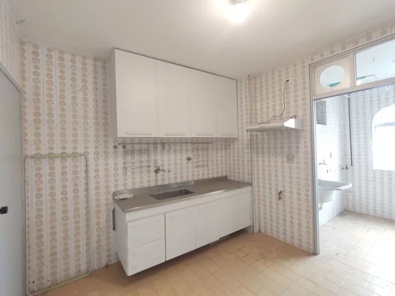 Imagem Apartamento com 2 dormitórios (1 suíte) , Dependência completa de serviço, 01 Vaga de garagem, em Perdizes, Portaria 24 hs com Segurança, Gerador