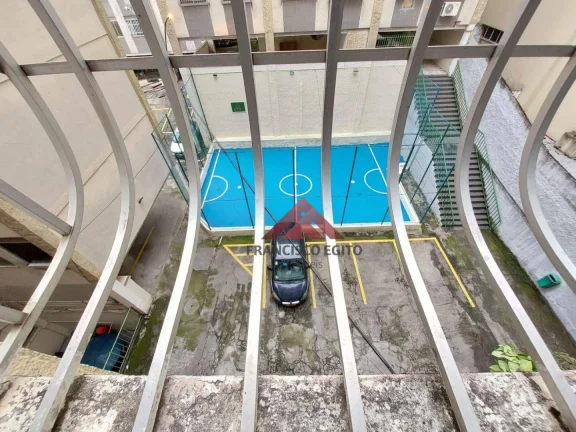 Imagem Apartamento com sala dois quartos,cozinha,area de serviço e a dependencia revertida para um terceiro quarto,colado ao super mercado Real,e próximo ao