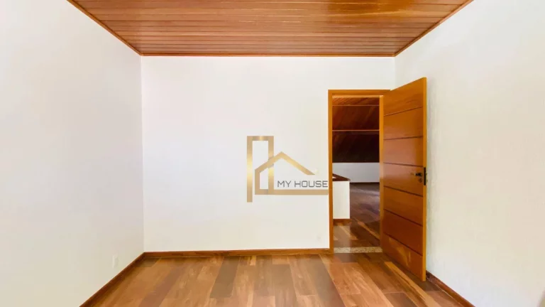 Imagem Casa com 3 quartos sendo 1 suíte no térreo à venda, 120 m² por R$ 670.000 - Granja Guarani - Teresópolis/Rio de Janeiro