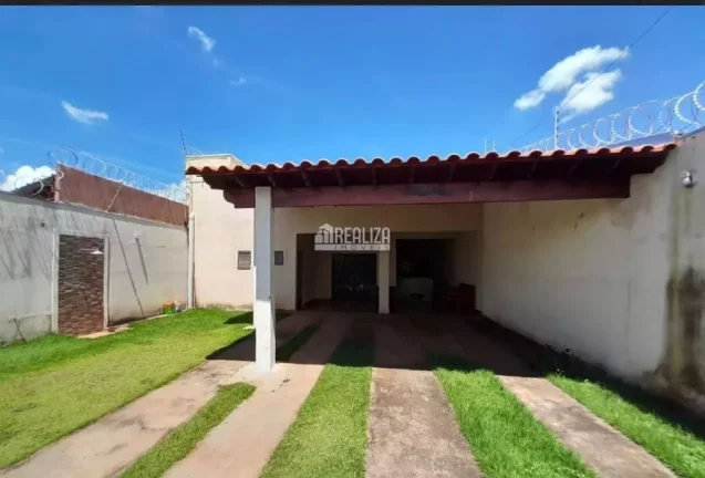 Imagem Casa à venda no Parque das Laranjeiras, Uberaba - 3 dormitórios, suíte, garagem e mais!