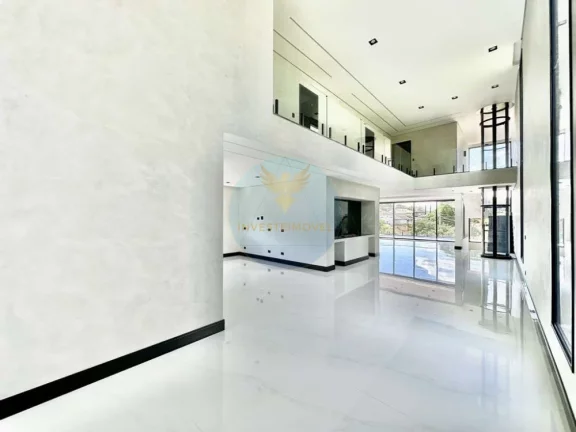 Imagem Casa Alto Padrão a Venda no bairro Granja Viana - Cotia, SP