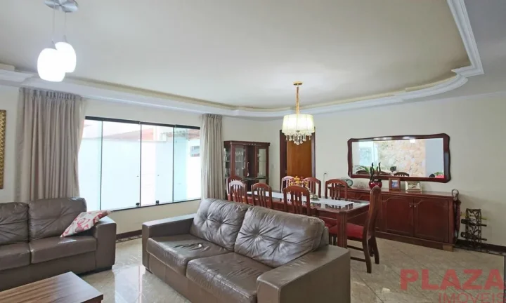 Imagem Casa no centro de Balneário Camboriú