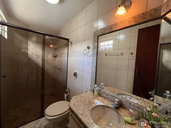 Imagem Casa à Venda no Jardim Centro em Patos de Minas – 5 Quartos, Suíte e Área Gourmet